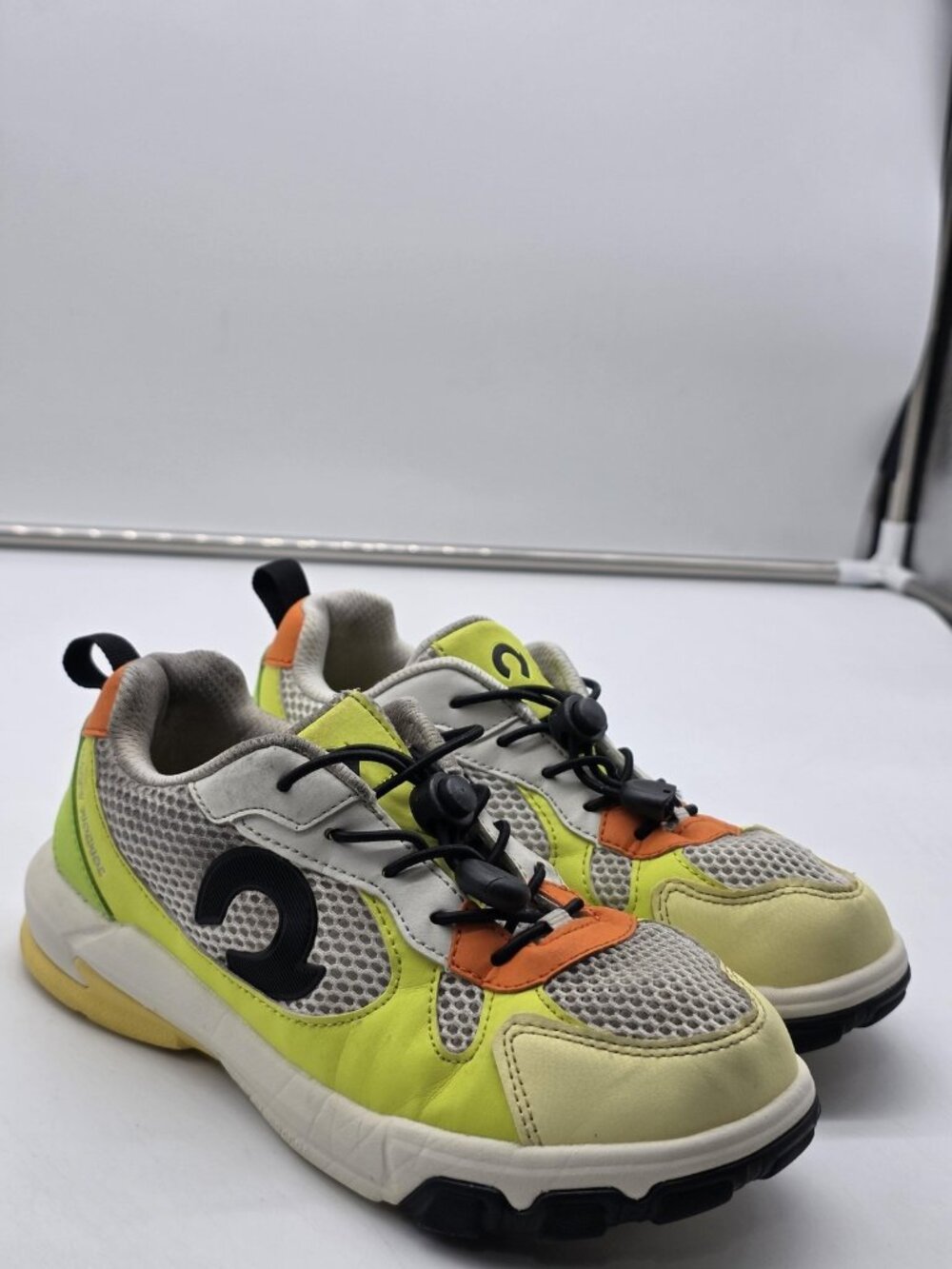 Happy Nocnoc Shoes Youth Size 2.5 Active Yellow Mesh Running Sneakers Damage